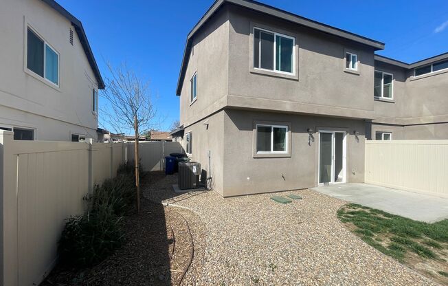 3 bedrooms 2.5 baths townhome in Chula Vista built in 2023