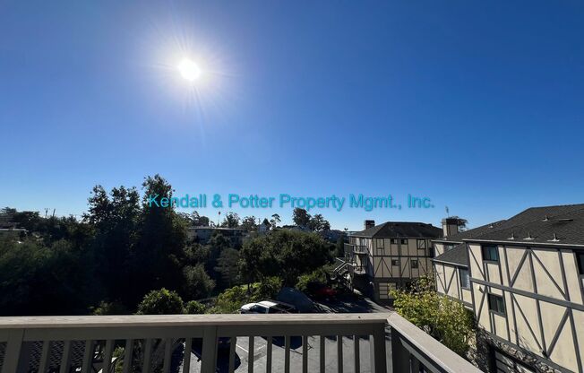 Quiet and Private Near Seabright Beach 2BR/2.5BA