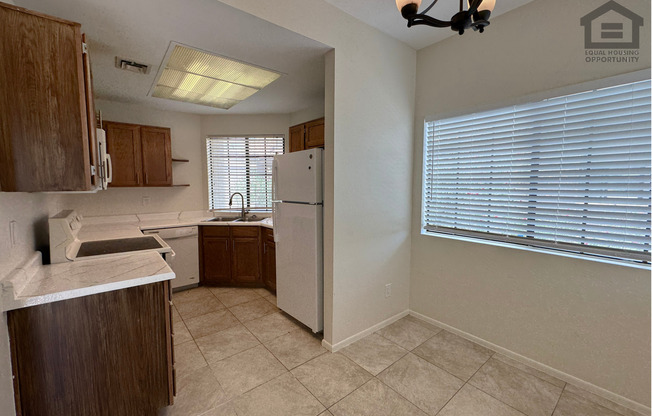 2 beds, 2 baths, $1,099, Unit UNIT 2034