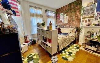 Amazing 2 bed in Allston.....