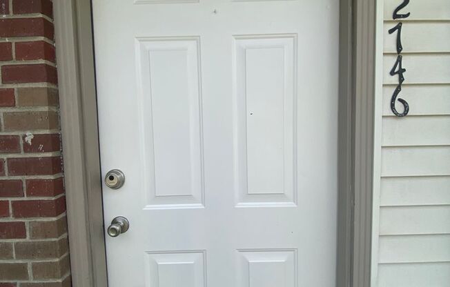 2 beds, 1 bath, 869 sqft, $1,139, Unit 12746T