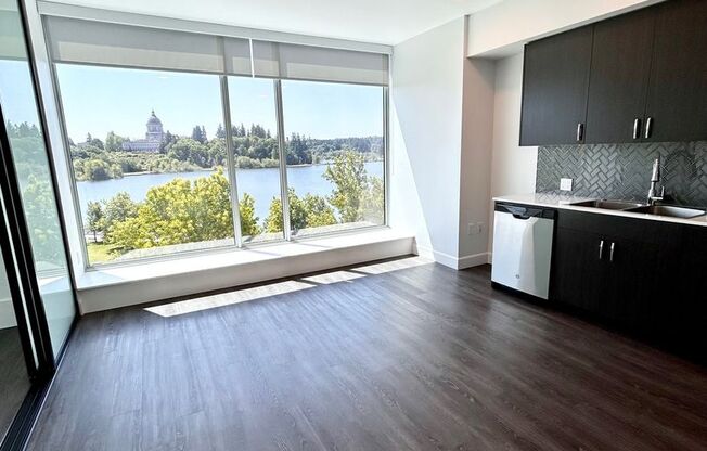 1 bed, 1 bath, 474 sqft, $2,450, Unit 410 5th #609