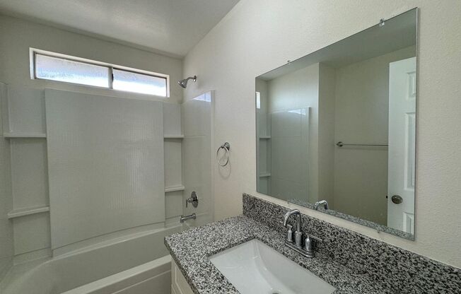 2 beds, 1 bath, 892 sqft, $1,295, Unit D