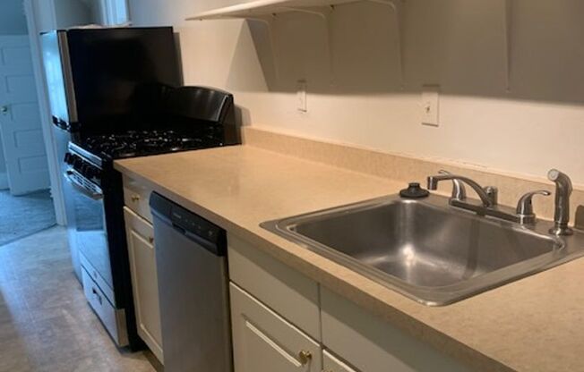 1 bed, 1 bath, $1,450, Unit 4