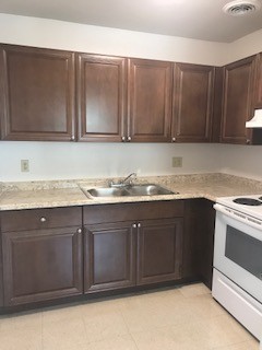 1 bed, 1 bath, 800 sqft, $1,650, Unit 106F