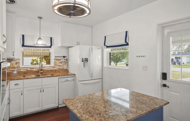 1121 SUNNYDALE DR