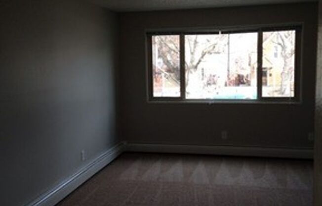 2 beds, 1 bath, 785 sqft, $1,200, Unit D201