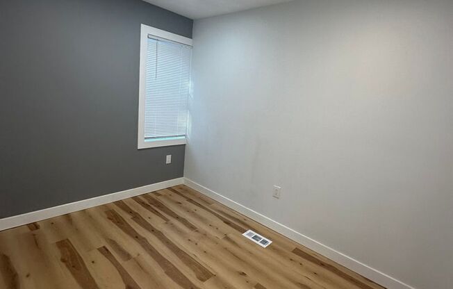 Beautiful renovated 3 bedroom townhome