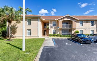 ** IBIS CLUB ** 3 BED / 2 BATH - CONDO - GATED COMMUNITY - SMALL PET OK! - ANNUAL RENTAL