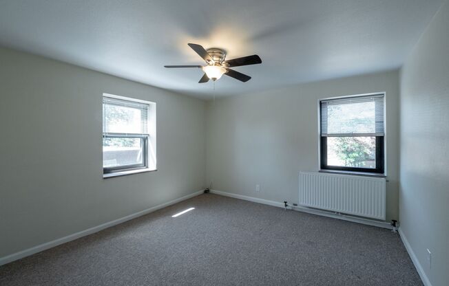 2 beds, 1 bath, 840 sqft, $1,040, Unit 106