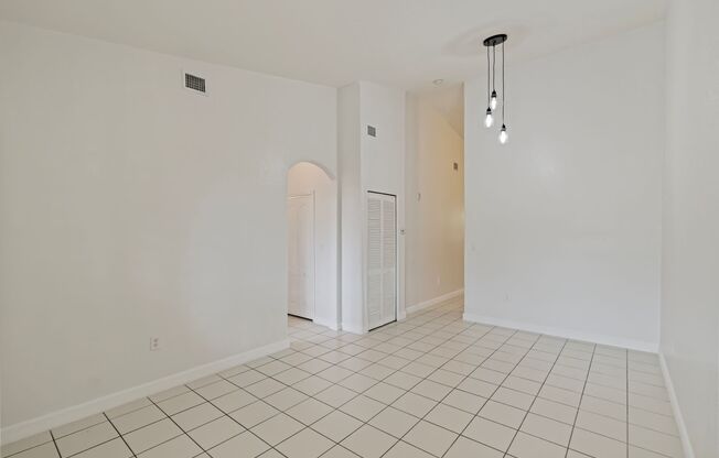 2 beds, 2 baths, $1,850, Unit UNIT 204