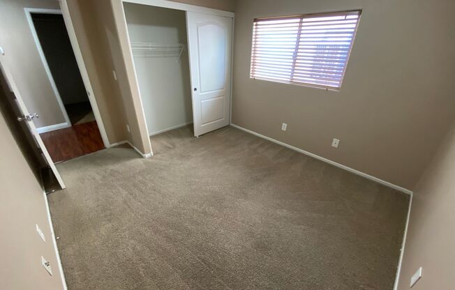 Wonderful 5 bed/3 bath home located in the South side of Las Vegas