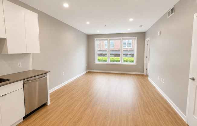 1 bed, 1 bath, 559 sqft, $2,675, Unit 417