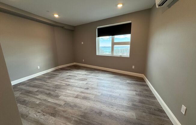 Studio, 1 bath, 345 sqft, $1,900, Unit 504