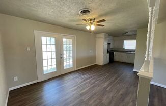 3 beds, 2 baths, $1,350