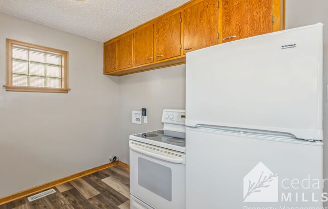 3 beds, 1 bath, $995