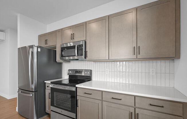 1 bed, 1 bath, 754 sqft, $1,650, Unit 213