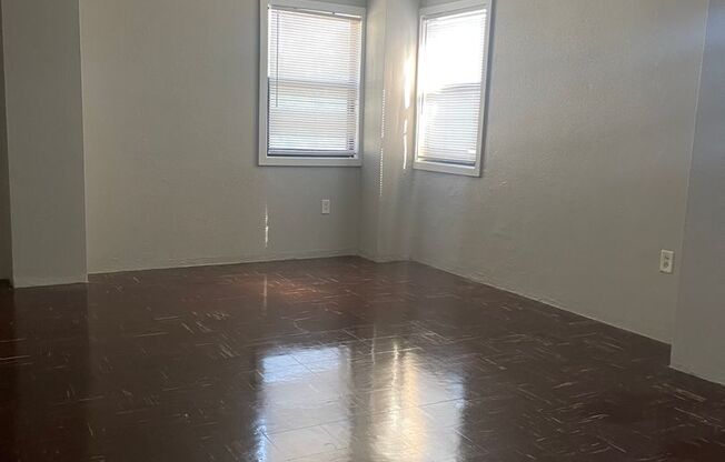 1 bed, 1 bath, 365 sqft, $1,150, Unit 05H