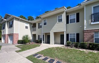 2/2.5 Town Home in Magnolia Place - FIRST MONTH RENT FREE!