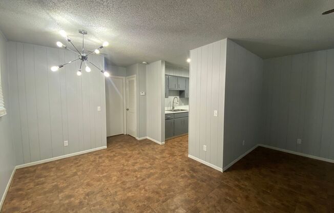 1 bed, 1 bath, 700 sqft, $670, Unit 4