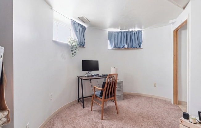 2 beds, 1 bath, 1,037 sqft, $4,600, Unit 104