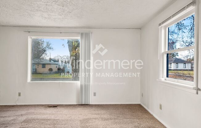 2 beds, 1 bath, $1,100