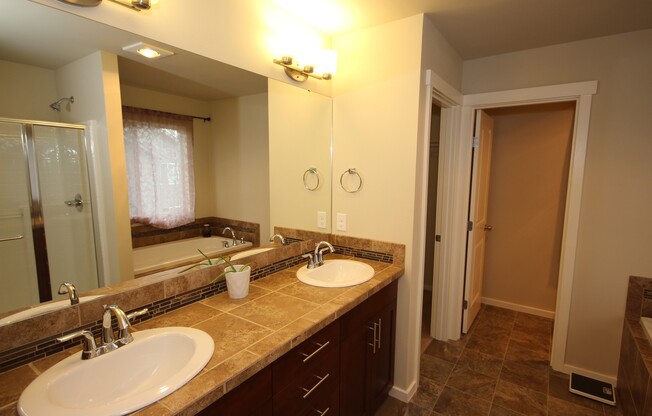 3 bedroom Auburn Valley Home w/ AC