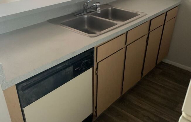 1 bed, 1 bath, 575 sqft, $944, Unit 325