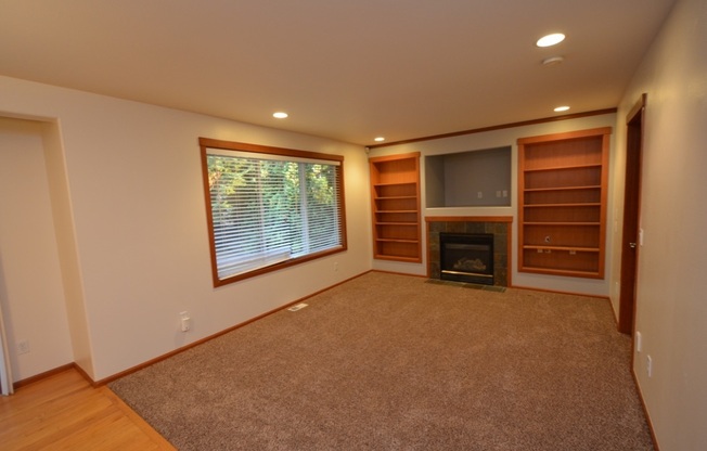 Spacious home in Maple Valley Neighborhood, Wilderness Hollow