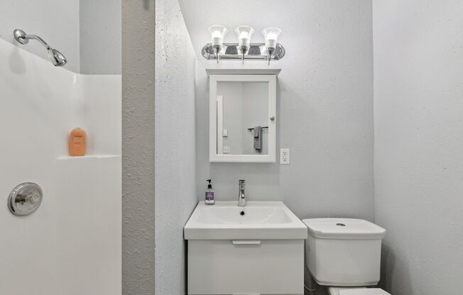 Studio, 1 bath, 375 sqft, $1,425, Unit 209