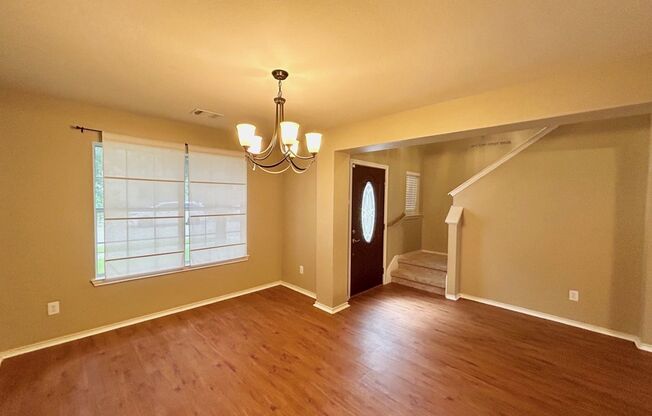 BEAUTIFUL 4 BR/2BTH HOUSE LOCATED IN CIBOLO AVAILABLE NOW!!