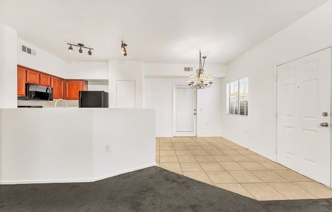 3 beds, 2 baths, $1,600, Unit # 176