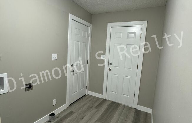 2 beds, 1 bath, $1,199