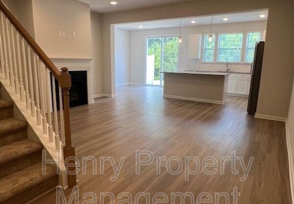 775 AMARRA DR