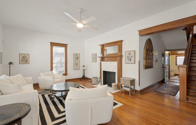 415 W Franklin