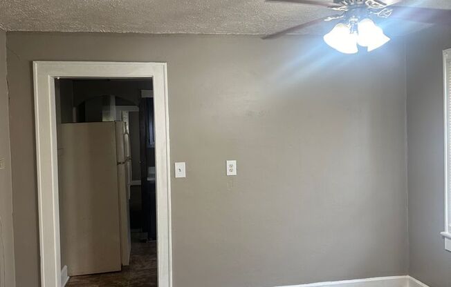 1 bed, 1 bath, 600 sqft, $650