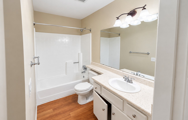 2 beds, 2 baths, $2,100, Unit 23