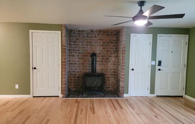 3 Bedroom Home in Seabeck