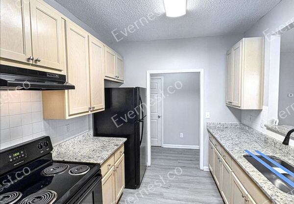 8648 THOMAS RD
