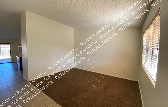 1742 W CHARDONNAY DR
