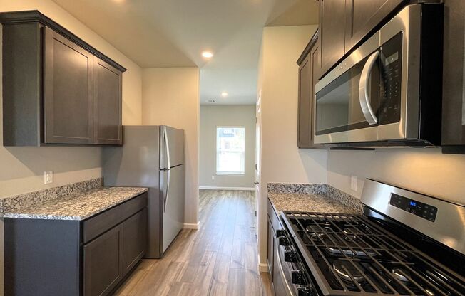 Presenting a newly constructed 5-bed, 3-bath home, ready for move in! Washer and Dryer included! $500 OFF FIRST FULLMONTHS RENT!!