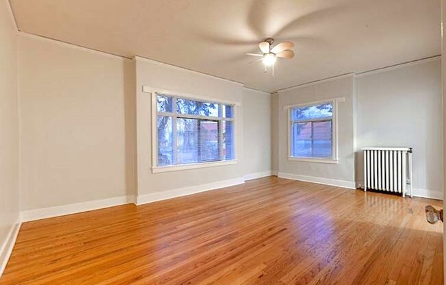 1 bed, 1 bath, 720 sqft, $1,575, Unit 114