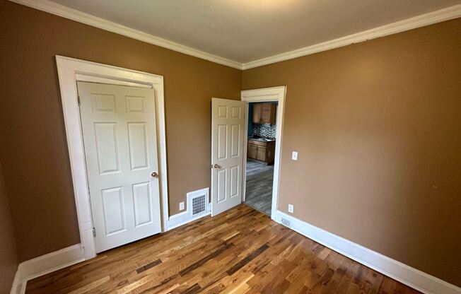 2220-2222 N Holton St.