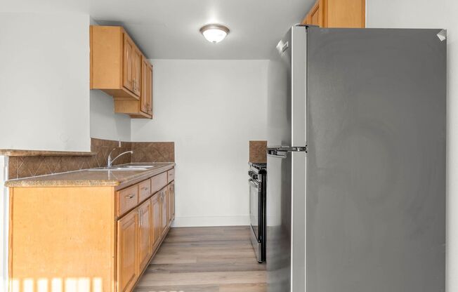 2 beds, 1 bath, $2,495, Unit 235