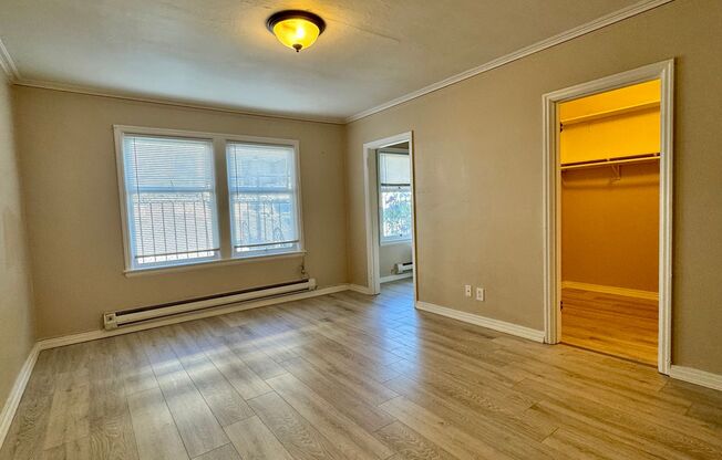 Spacious Units in a Vintage Brick Building- Walk to Seattle Center, Shops,and Restaurants!