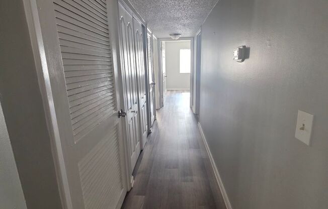 2 beds, 2 baths, $995, Unit E9