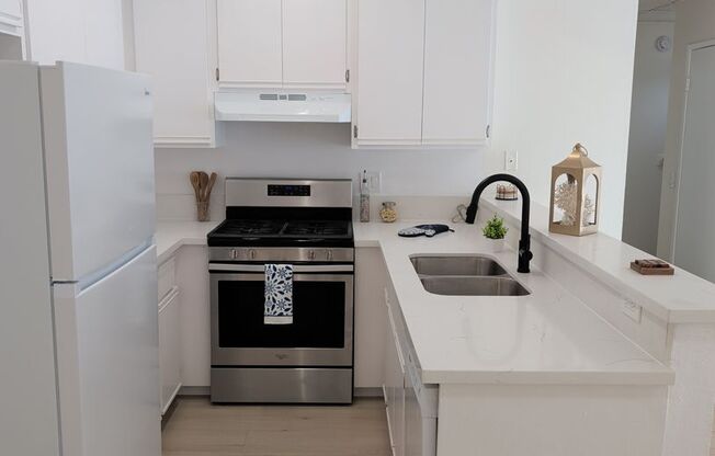 2 beds, 2 baths, 1,000 sqft, $2,295, Unit UNIT 210