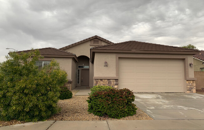 Very Nice 3 bedroom 2 bath home with a guest house