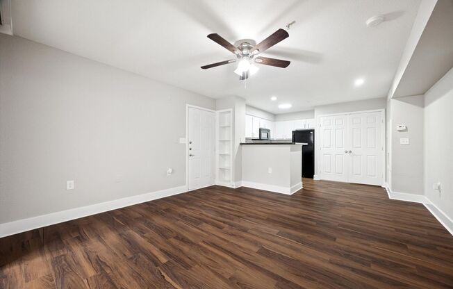 2 beds, 2 baths, 800 sqft, $1,595, Unit 5103