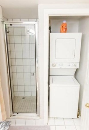 2 beds, 2 baths, 1,013 sqft, $4,800, Unit 404